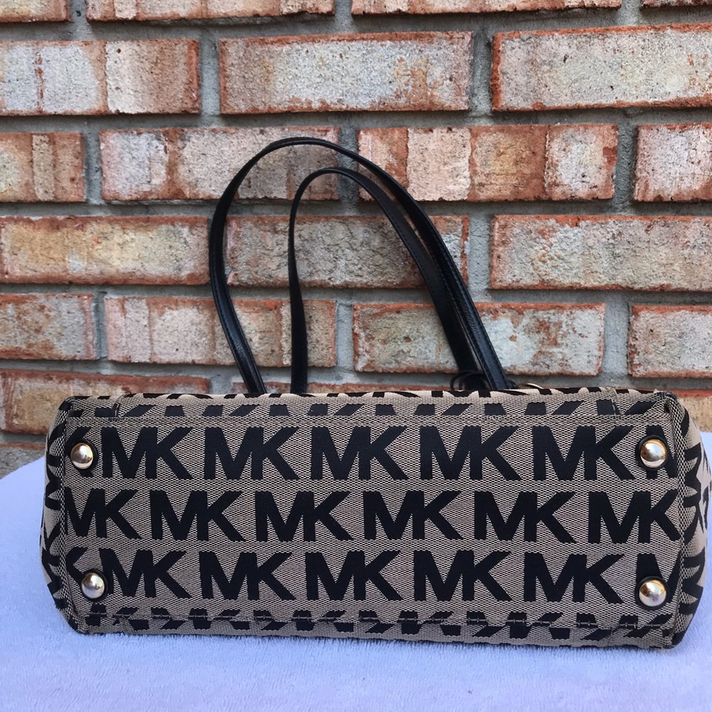 Michael kors black tote - Picture 7 of 7